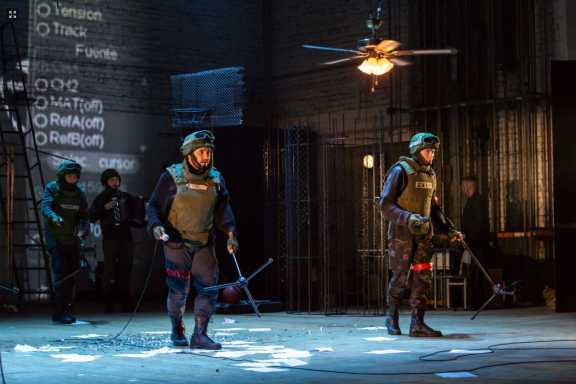 Мир во время войны