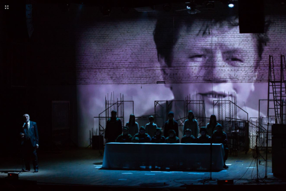 Мир во время войны